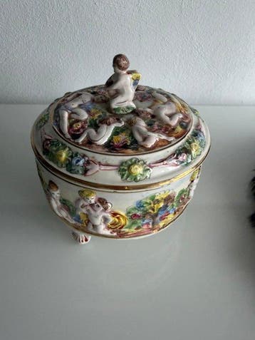 R. Capodimonte - Kan - Porselein - Vintage dekseldoos