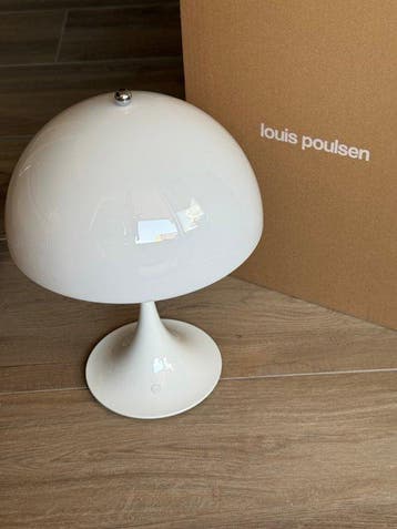 Louis Poulsen - Lampe - Panthella 250 portable - Moulage par