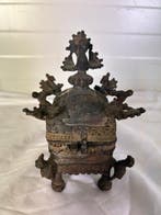 Dokra box decorated with peacocks - Brons - India - 20e eeuw