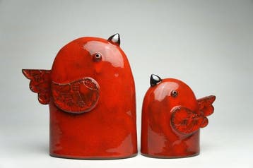 Urszula Despet - sculptuur, Red Birds - 17.5 cm - Keramiek -
