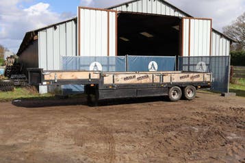 Veiling: Oplegger Veldhuizen Baveco P25-1 5480kg 1996