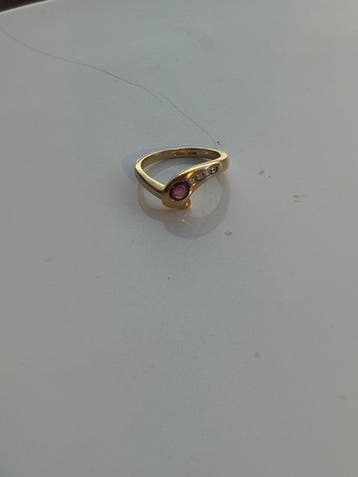 Cocktailring - 18 karaat Geel goud - 0.82ct. tw. Robijn -
