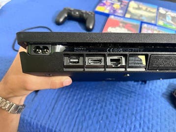 Sony - Playstation 4 (PS4) - PlayStation 4 Slim -