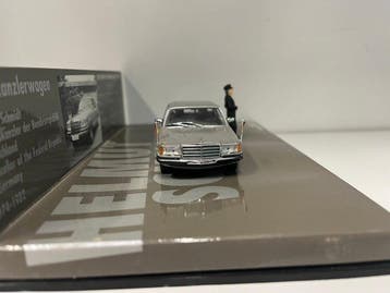 Minichamps 1:43 - Modelauto - Mercedes-Benz 350sel - De, Nieuw