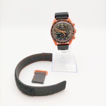 Omega x Swatch - MoonSwatch - Mission on Earth - Sans prix, Bijoux, Sacs & Beauté, Montres | Hommes