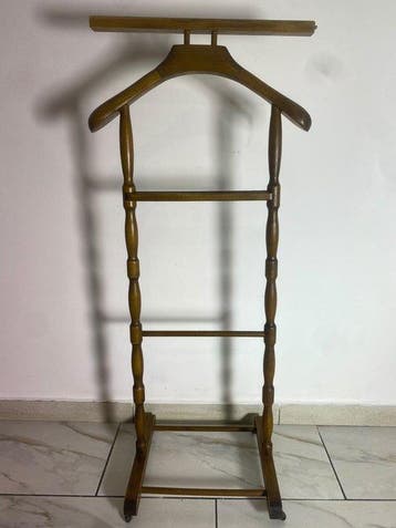 Fratelli Reguitti - Dressboy - Italiaanse garderobevalet uit