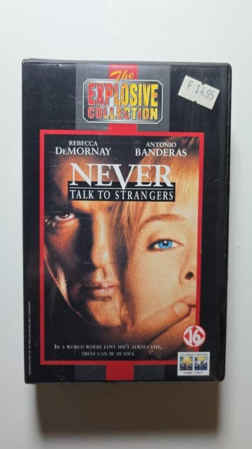NEVER TALK TO STRANGERS (VHS), Cd's en Dvd's, Gebruikt