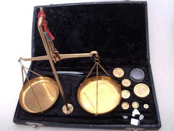 Outil de travail (3) - Petites balances - laiton