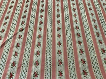 Provencaalse charme met strepen en knoppen. - Meubelstof - 3