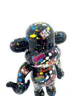 Koen Betjes (1992) - Street Monkey Sculpture (XL)