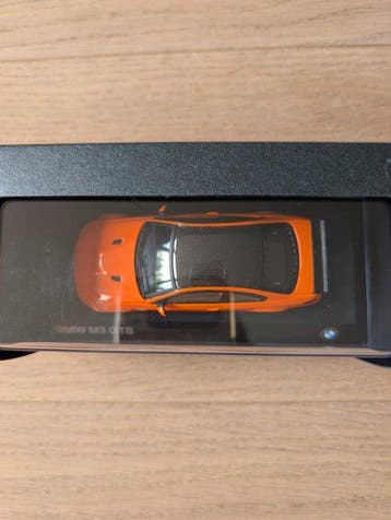 BMW 1:43 - Model sportwagen - BMW M3 GTS, Hobby en Vrije tijd, Nieuw