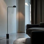 Dyberg Larsen - Staande lamp - Marble - Black - Metaal,