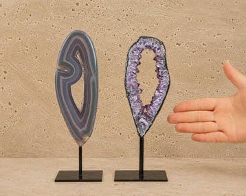 Duo van gestreepte agaat met druse van amethist en, Collections