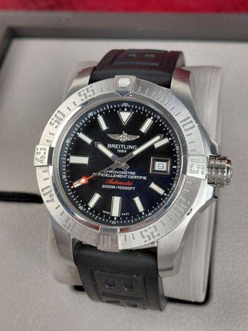 Breitling - Avenger II Seawolf - 3000M/10000FT - Automatic -, Nieuw