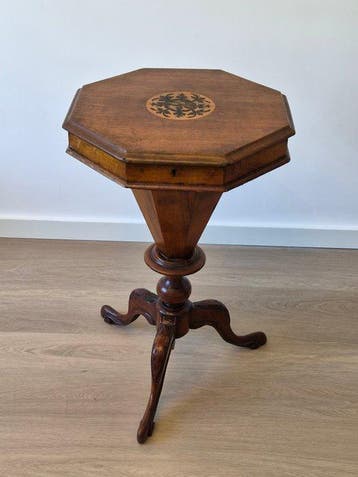 Bijzettafel - achthoekige werk-/naaitafel - Walnoot -