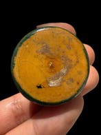 Curieus en naïef houten doosje, met de hand beschilderd –