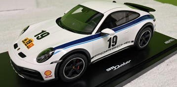 Spark 1:18 - Voiture de sport miniature - Porsche 911 992