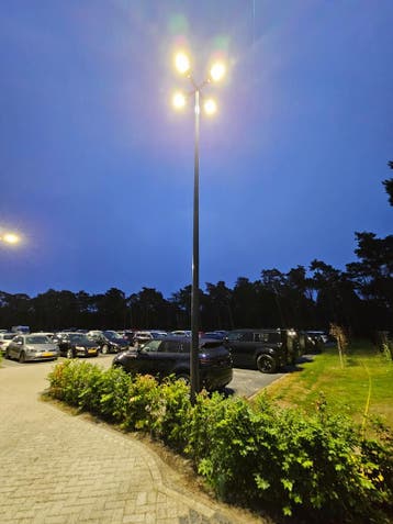 Viervoudige LED lichtmast incl. 4x LED lantaarnpaal armatuur, Verzenden