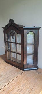 Vitrinekast - Wortelnoten - For your Cabinet of Curiosities