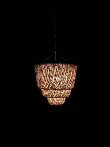 NO RESERVE PRICE - SL11 - Stunning Handmade Shell Chandelier