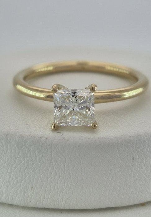 Verlovingsring - 14 karaat Geel goud - 0.63ct. tw. Diamant, Handtassen en Accessoires, Antieke sieraden