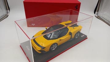 MR Collection 1:18 - Voiture miniature - Ferrari 849