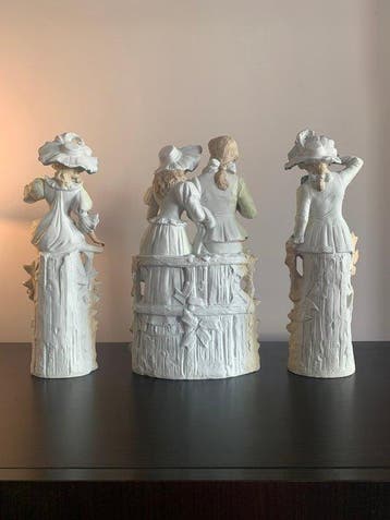 Beeld, Couple in love / married - 33 cm - Biscuit porselein