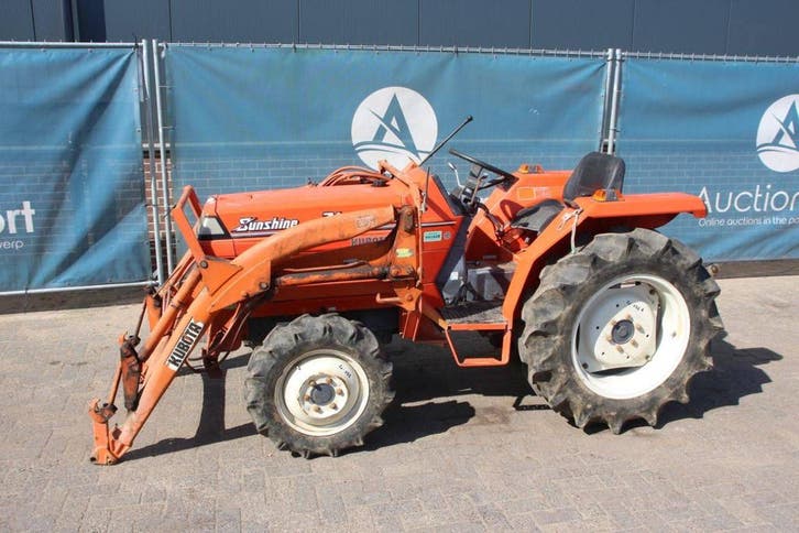 Veiling: Minitractor Kubota ZL1-255 Diesel 24pk met voorlade, Zakelijke goederen, Landbouw | Tractoren, Ophalen