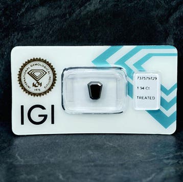 1 pcs Diamant (Kleurbehandeld) - 1.94 ct - Octagon Zwart -, Nieuw
