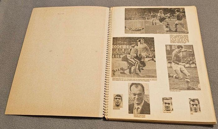 Orginele krantenknipsels Sparta - 1965, Collections, Collections Autre