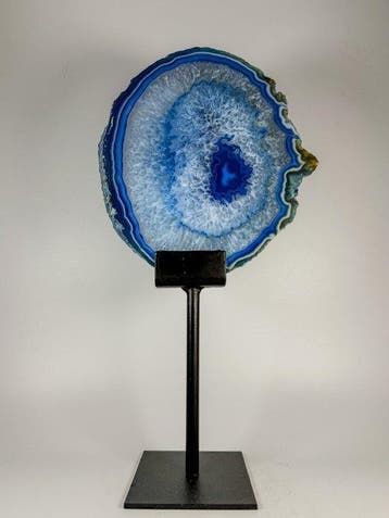 LARGE - unique blue agate on stand Geode - Hoogte: 320 mm -