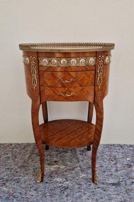 Chiffonnière tafel met porseleinen Plaquette - de parquet, Antiquités & Art, Curiosités & Brocante