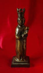 sculptuur, A 16th century bronze luster ornament figuring