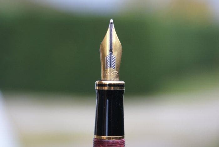 Merveilleux grand stylo plume 18 kts PARKER DUOFOLD, Collections, Stylos