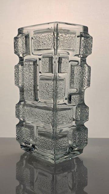 Rudolfova Hut - Jií Zejmon - Vaas - Glas - Metselwerk