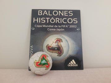 Fútbol - 6 ADIDAS miniatuurballen + kaarten, Verzamelen, Nieuw