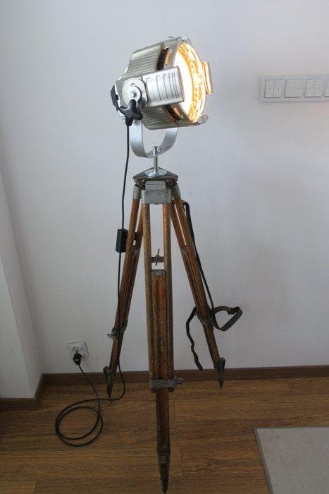 Theater Lamp - Staande lamp - Aluminium, Staal, Hout, Antiquités & Art, Antiquités | Assiettes décoratives & Carrelages