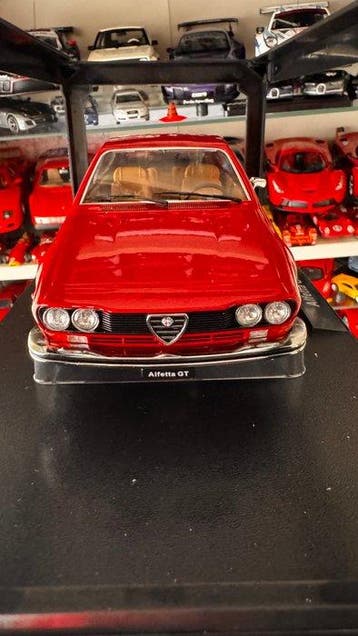 KK-Scale 1:18 - Modelauto - Alfa Romeo Alfetta GT 1.6 -, Nieuw