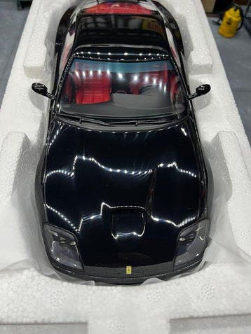 GT Spirit 1:18 - Voiture miniature - Koenig Specials Ferrari
