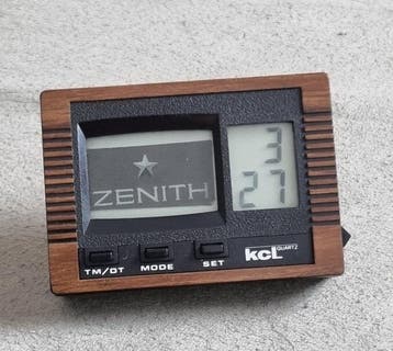 Tafelklok - Zenith - Vintage Plastic - 1970-1980