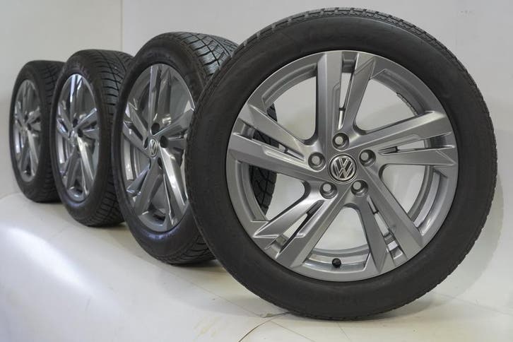 VW Polo 2G 16 inch velgen Goodyear Winterbanden Origineel, Auto-onderdelen, Banden en Velgen, Ophalen of Verzenden