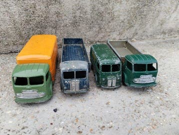 Dinky Toys 1:43 - Voiture miniature - SIMCA CARGO