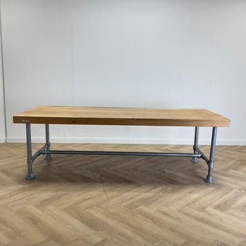 JORG massief houten tafel met industrieel onderstel 240x100, Gebruikt, Bureau
