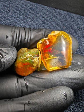 Échantillon dopale cristal de 65,80 ct Rugueuse- 13.16 g -