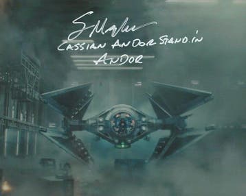Star Wars: Andor - Signed by Stephen Morphew (Cassian Andor, Nieuw