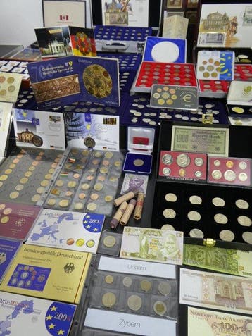 Europa. Collection of coins/banknote/medals/euro inkl. pp