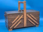 Naaidoos - Hout - Vintage naaidoos van hout – uitklapbaar –