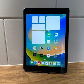 Apple iPad (5th generation) 128GB Wifi - Mobiele telefoon, Nieuw