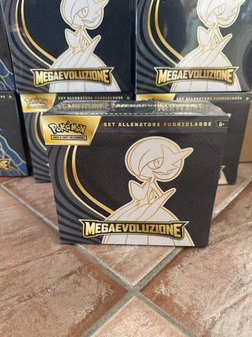 Pokémon - 1 Elite trainer box - Mega Evoluzione - Various, Hobby en Vrije tijd, Nieuw