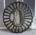 kiku chrysanth flower shibuichi copper - - Tuba - Japan